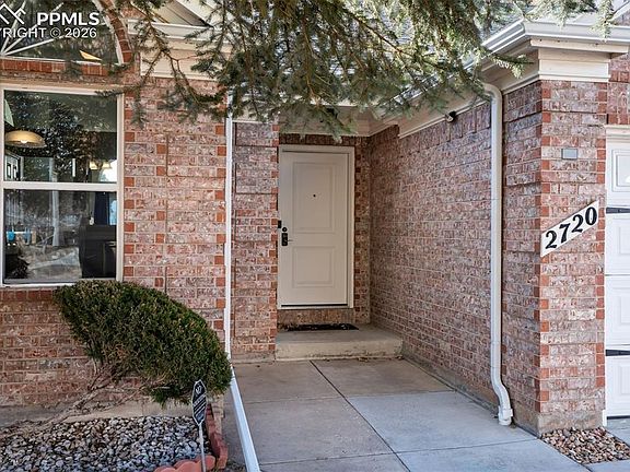 4th image of 2720 Leoti Dr