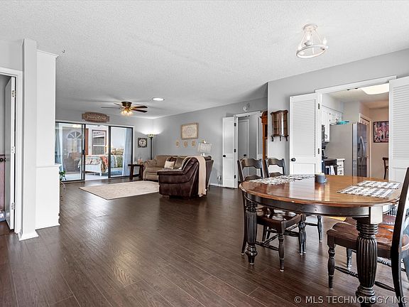 5th image of 14 SE Shadowlake Dr #14