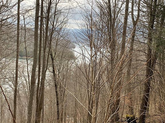 3rd image of Nantahala Shrs