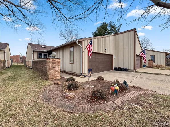 1020 Nancy Dr, O Fallon, IL 62269