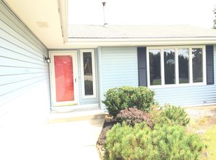 1823 Pin Oak Ct, Rockton, IL 61072