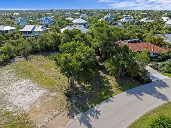 564 Chert Ct, Sanibel, FL 33957