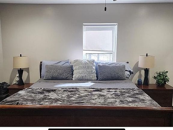 5th image of 320 Cave Creek Rd