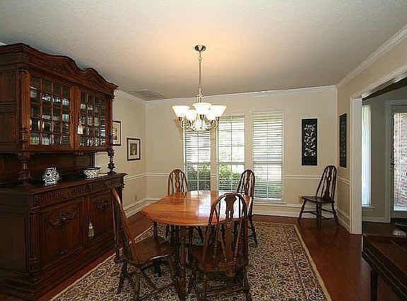 Extra Large Formal Dining RoomBright