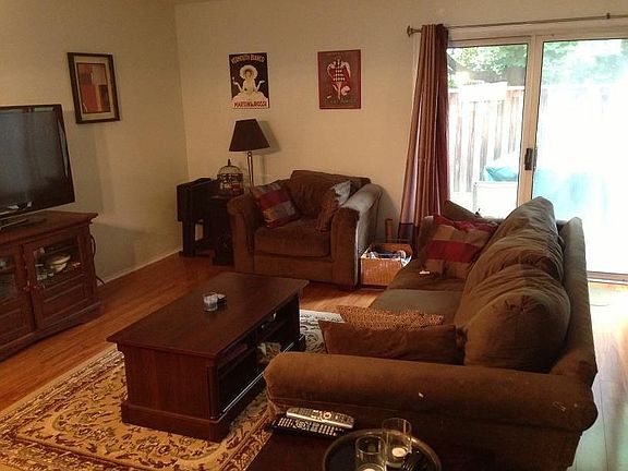 5th image of 42 Canterbury Cir