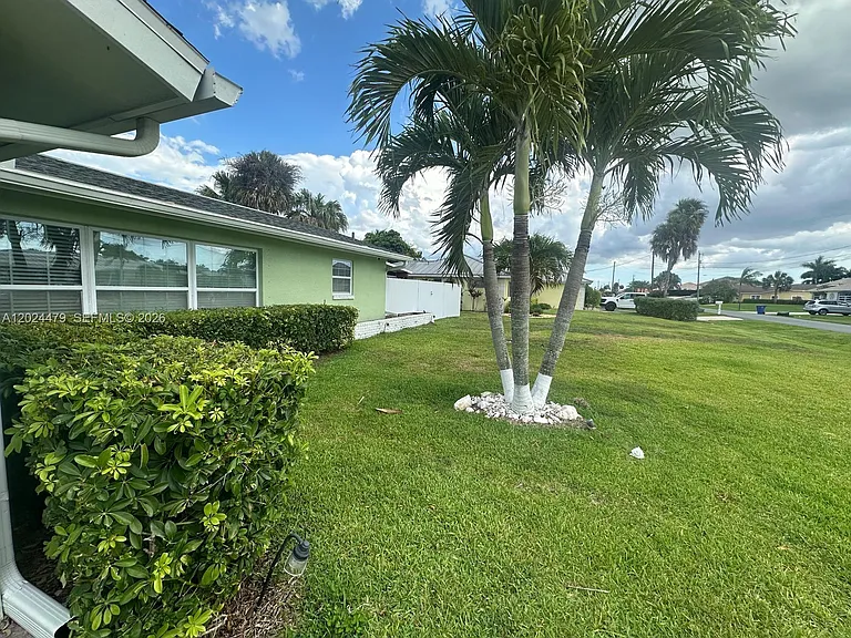 2212 Club House Rd — Photo 2