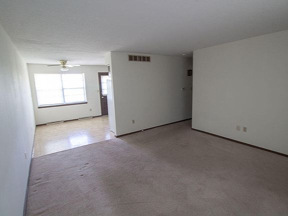 3rd image of 1441 S Sonora Dr