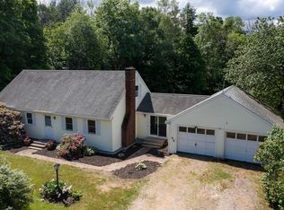 52 Highland St, Newton, NH 03858