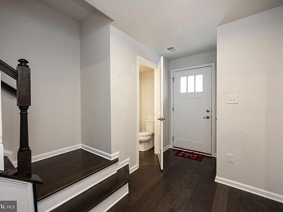 4th image of 602 Holywell Dr