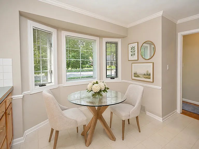 2453 Windemere Rd — Photo 3