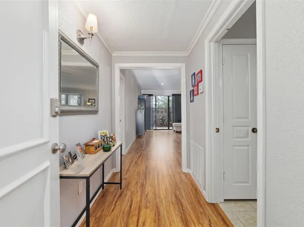 2400 N Braeswood Blvd APT 108, Houston, TX 77030