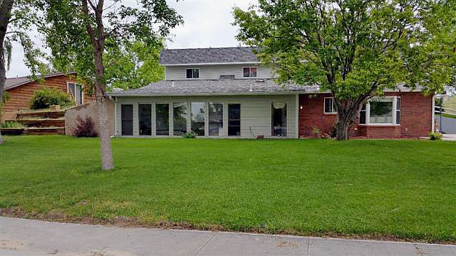 1st image of 182 Lupine Dr