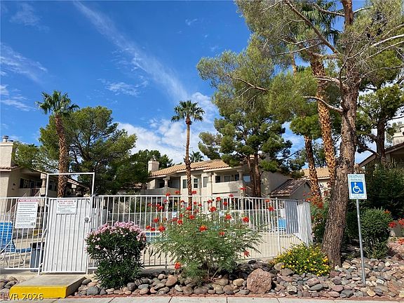 3rd image of 900 Boulder Springs Dr Unit 101