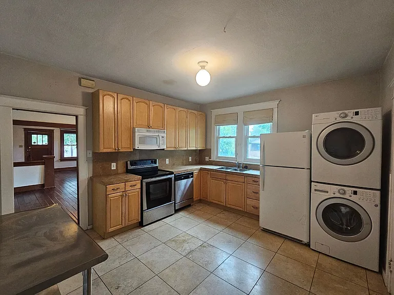 4288 N Hooker St #1 — Photo 5