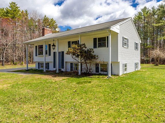 4th image of 955 Bridgton Road