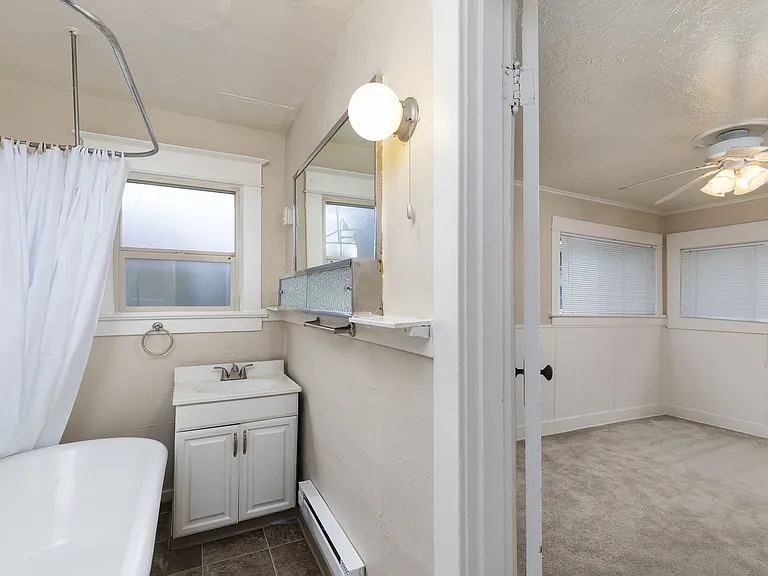 1022-1036 NE Hancock St — Photo 64