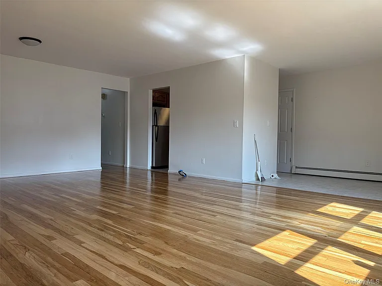 8 Locust St — Photo 17