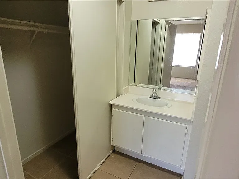 4865 S Torrey Pines Dr #106 — Photo 13