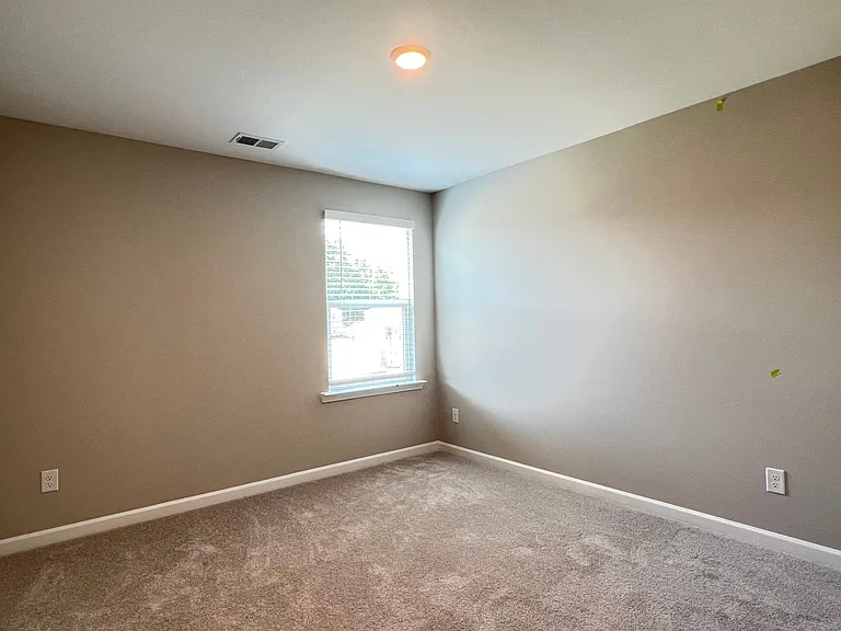 292 Grey Falcon Ave — Photo 33