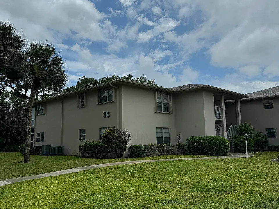 33 Lake Vista Trl #104