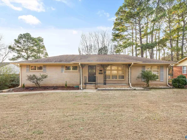 1009 Woodall Ln NW, Huntsville, AL 35816