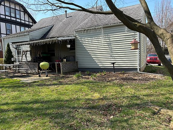 2nd image of 707 Chestnut St