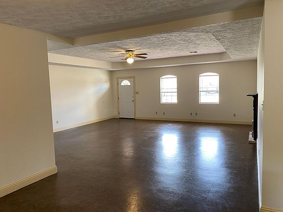2nd image of 3710 Kerry Cir