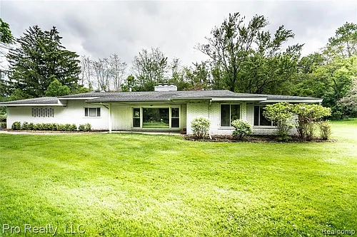3975 Brookside Dr Photo 1