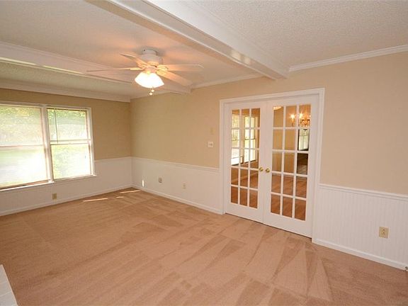 5th image of 928 Nugent Dr