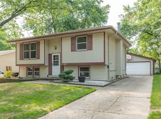 1847 Pleasant View Cir, Des Moines, IA 50320