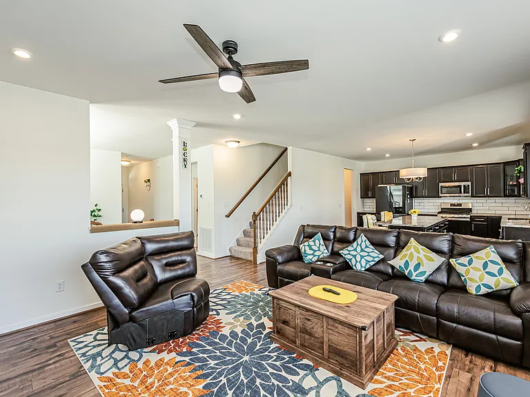 8105 Lyman Ct — Photo 12