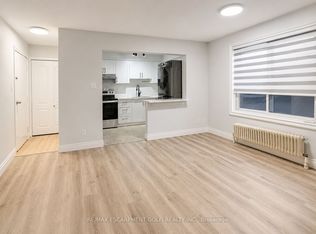 2403 Lakeshore Rd W #2, Oakville, ON L6L 1H7