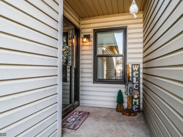 508 Cypress Ct, Raritan Twp., NJ 08822