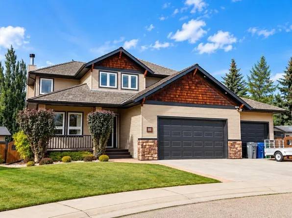 22 E Atter Close, Red Deer, AB T4R 2T2