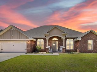 6096 Winchester Cir, Milton, FL 32570