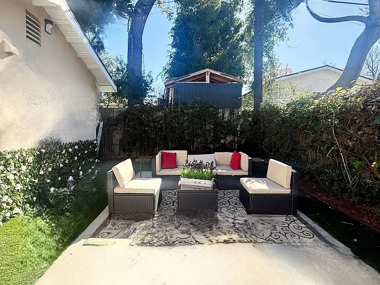18002 Collins St — Photo 10