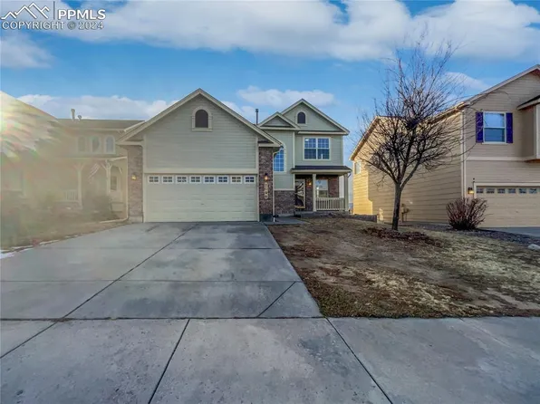 2096 Pinyon Jay Dr, Colorado Springs, CO 80951