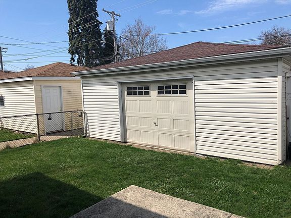 3rd image of 3128 N 78th Ave