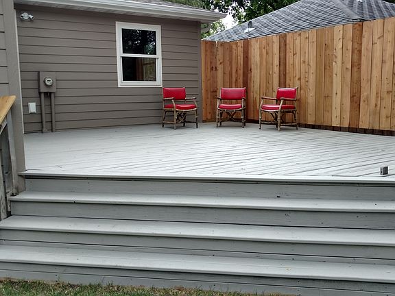 Nice deck / privacy fence. 