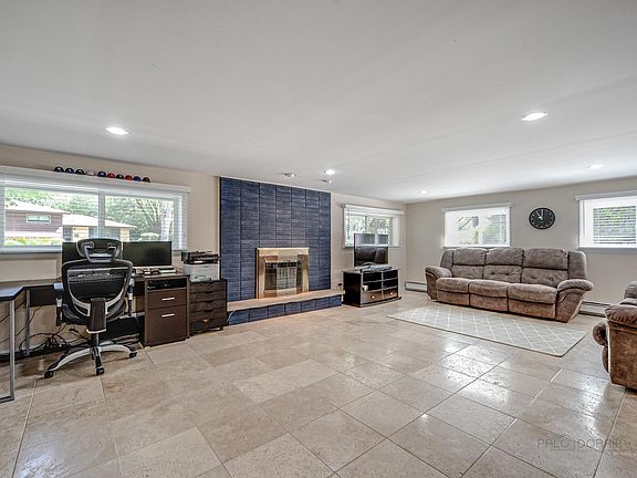 5th image of 735 E Morris Dr