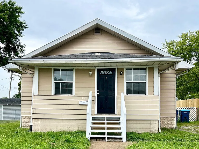 450 Hamilton Ave — Photo 1
