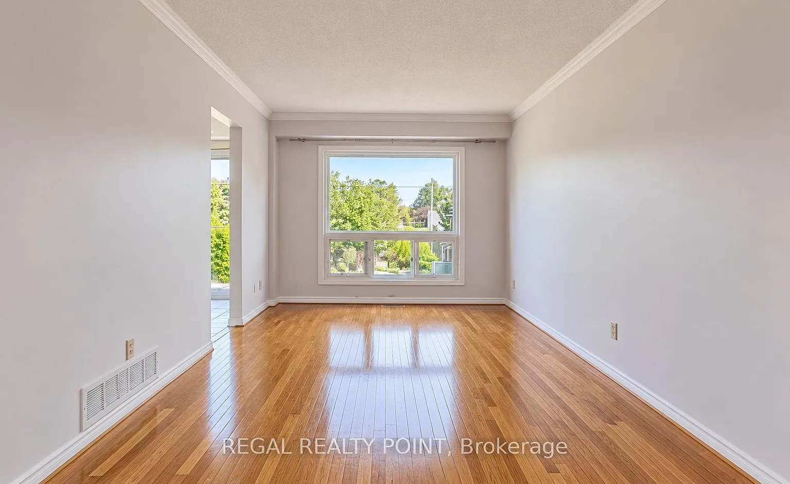 4 bed, $3,350 — Photo 4