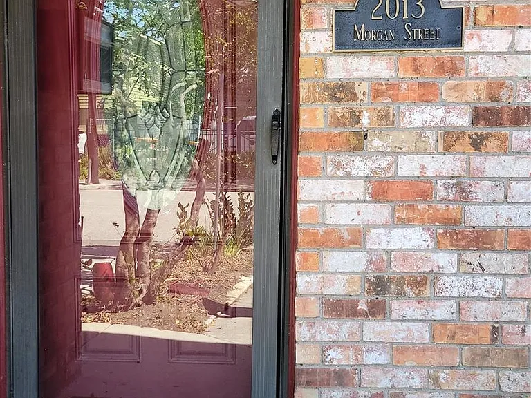 2013 Morgan St — Photo 3