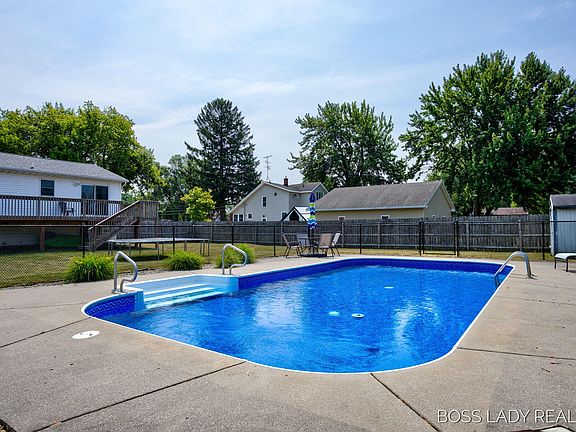 4th image of 2291 Kinney Ave NW
