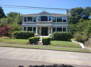 3305 W Commodore Way, Seattle, WA 98199