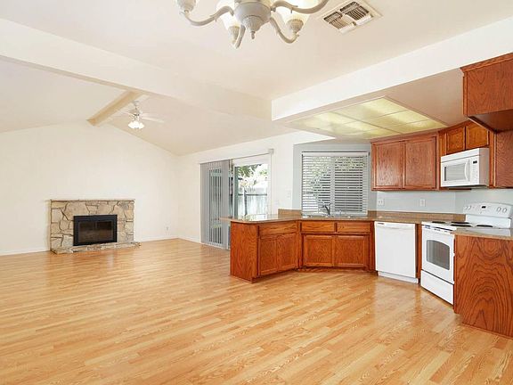 5th image of 1225 Val Dr