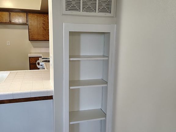 5th image of 4140 Teal St #61
