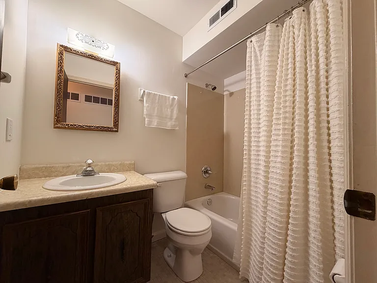 5404 Quincy St — Photo 10
