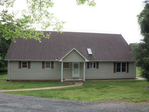 3rd image of 650 Solomon Dr