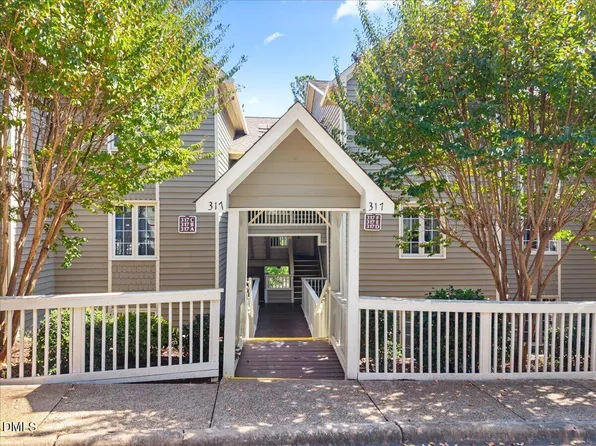 317 Glen Echo Ln APT E, Cary, NC 27518